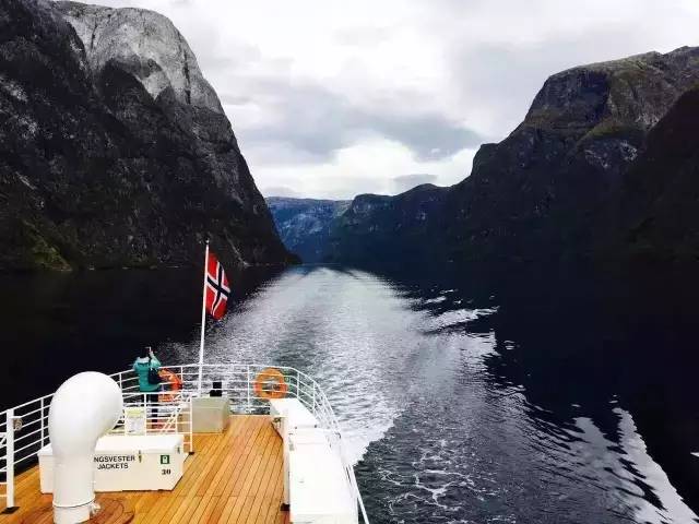 35.webp.jpg 51影院