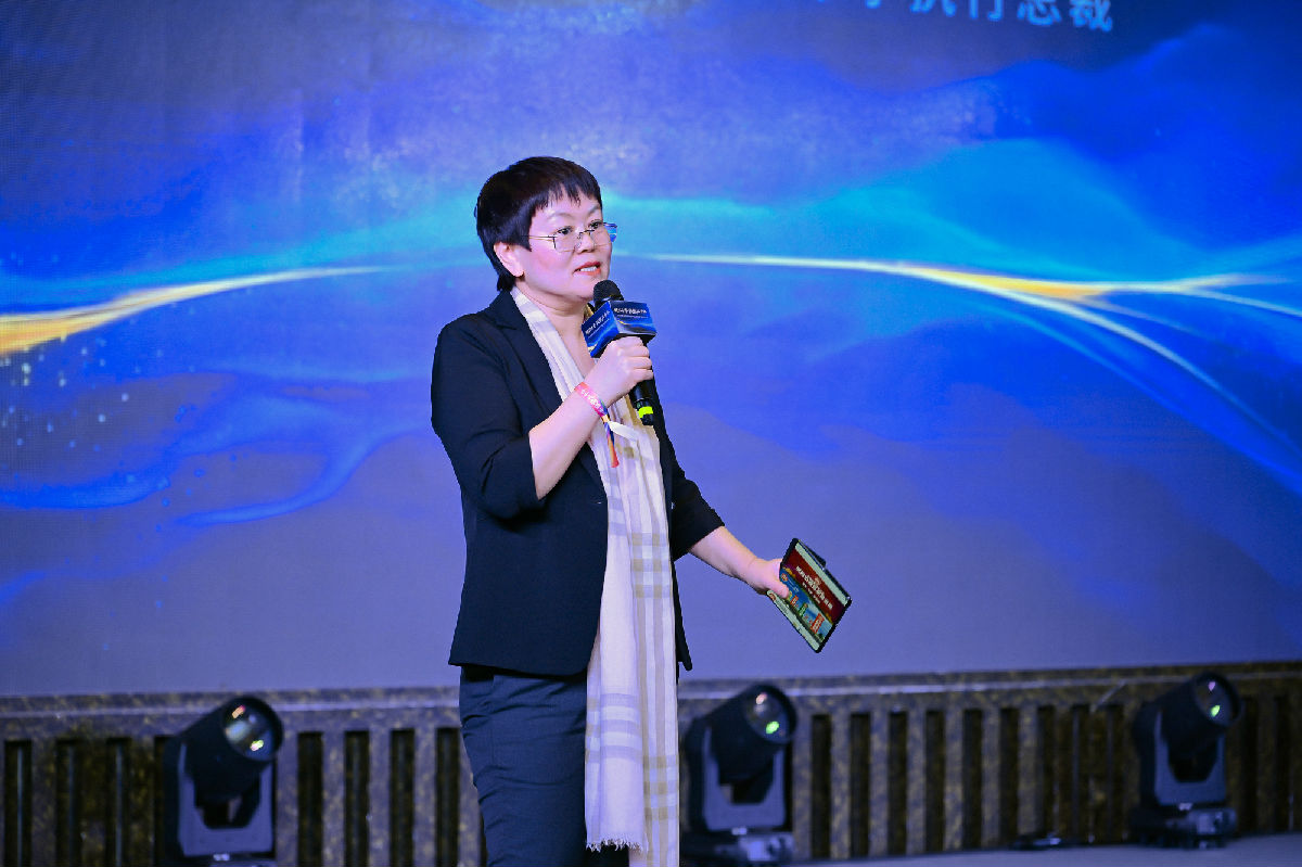 李凤媛.jpg 51影院